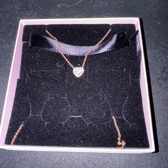 Pandora rose gold Necklace - Picture 3 of 3
